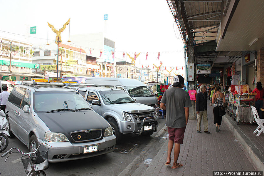 5-й день, приграничный рынок в Мае-Сай Мае-Сай, Таиланд