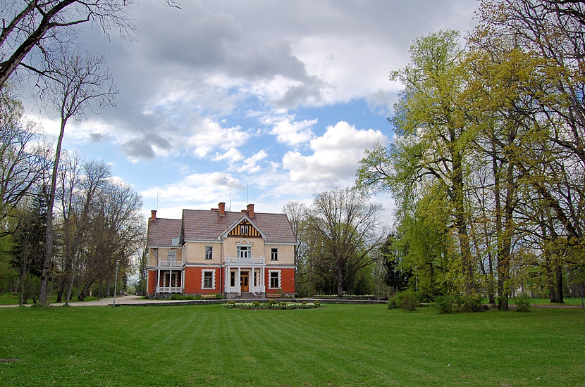 Господский дом Олуствере, Эстония