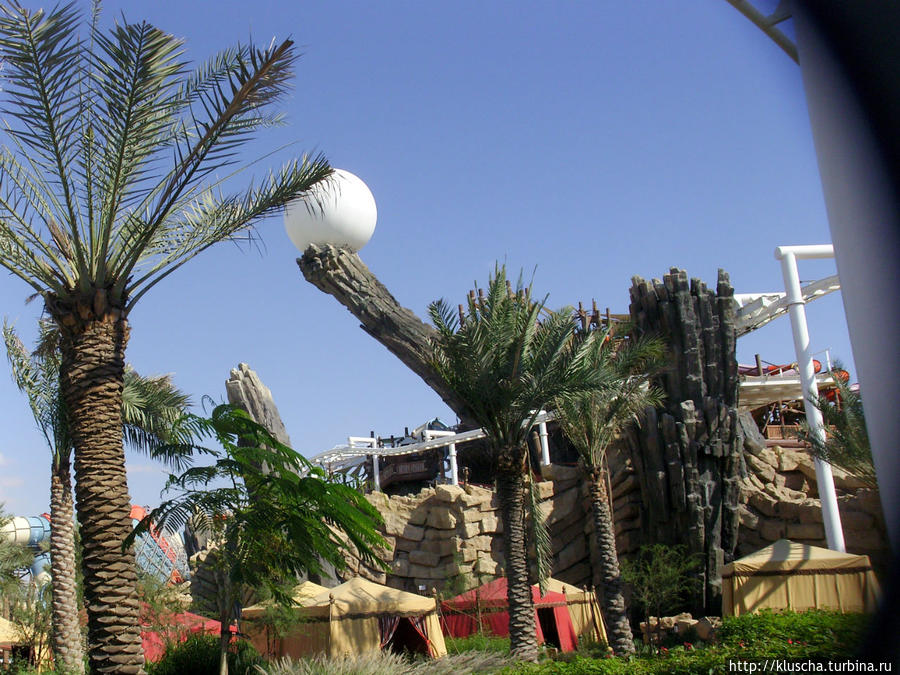 Жемчужина. Из нее включается фонтан на весь парк Абу-Даби, ОАЭ