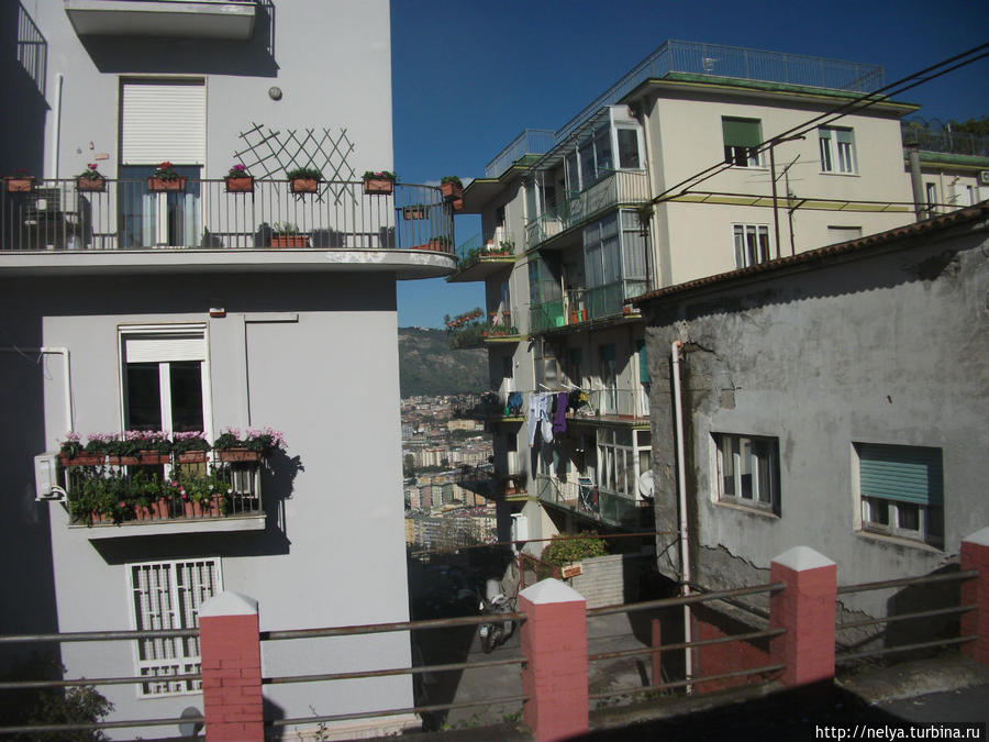 Противоречивый Неаполь Неаполь, Италия Противоречивый Неаполь Неаполь, Италия