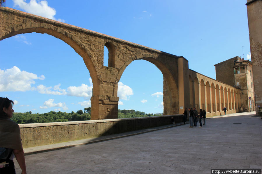 Акведук времен Медичи, 1637-38гг. Питильяно, Италия