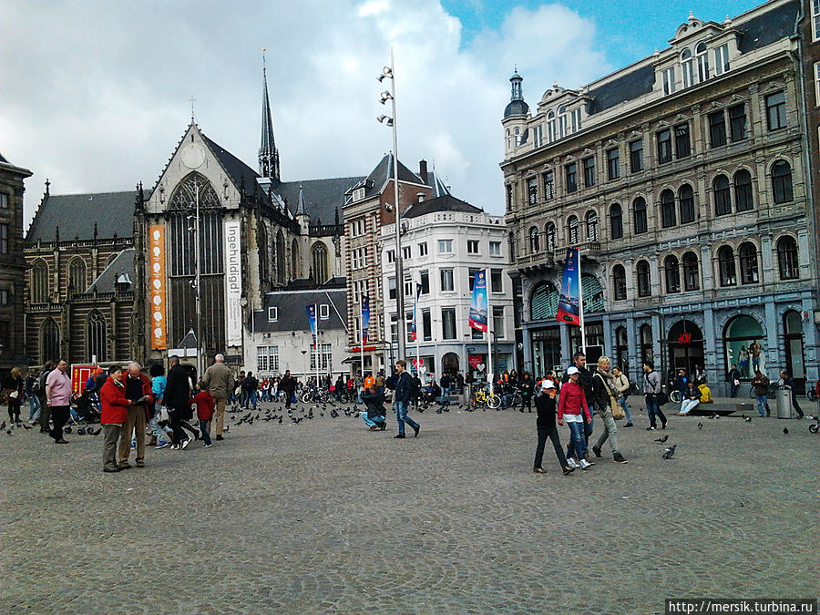Площадь Дам: музеи, гостиницы, магазины Амстердам, Нидерланды