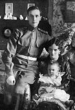 Феликс Феликсович Юсупов граф Сумароков-Эльстон с женой Ириной и дочкой Ириной (фото из Интернета)