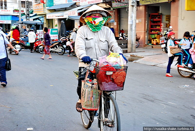 Маски стерты, лица целы Ла-Ги, Вьетнам