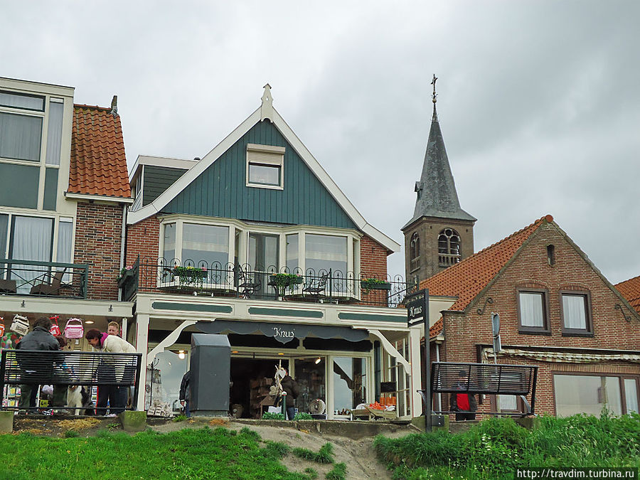 Традиционная голландская деревушка Волендам, Нидерланды