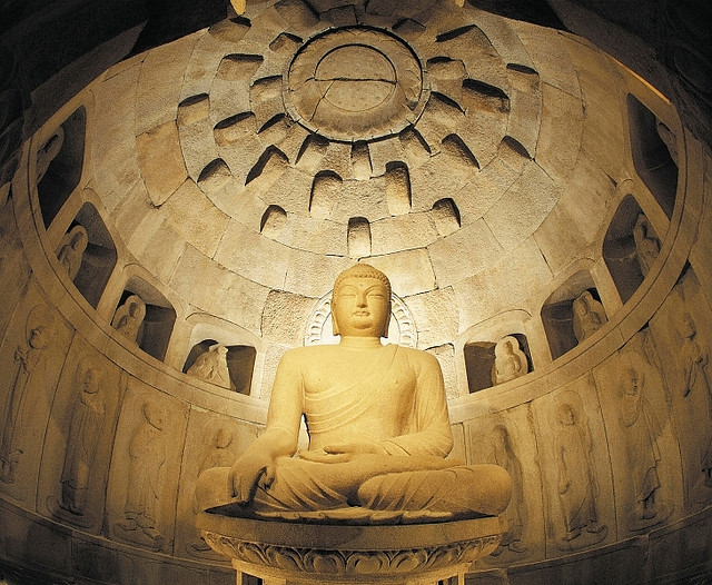 Соккурам скальный храм / Seokguram Grotto Temple