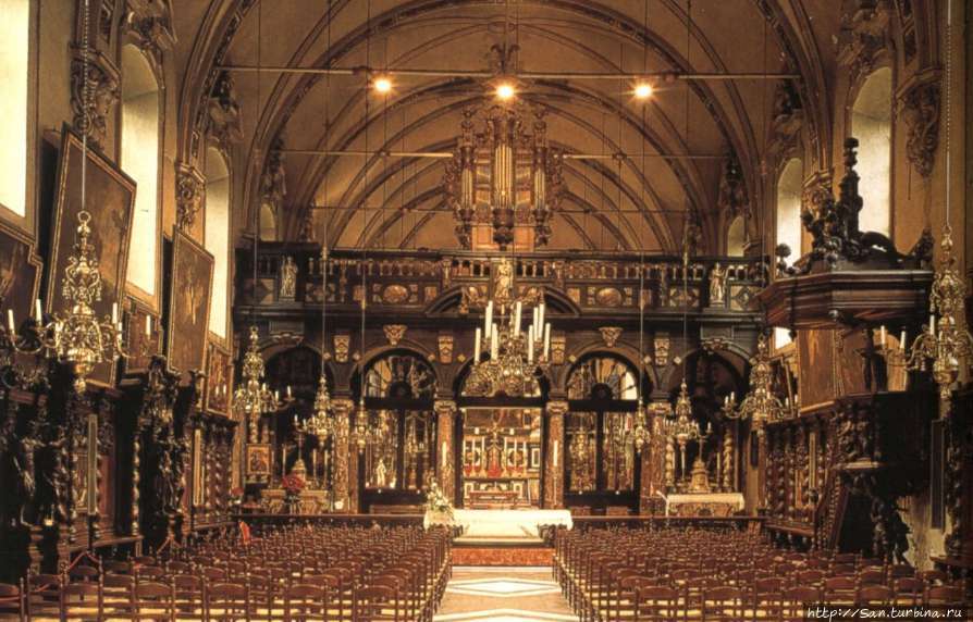 Интерьер церкви (фото из интернета) Брюгге, Бельгия