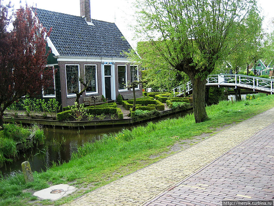 Зансе-Сханс: цивилизованная деревушка на берегу реки Заан Зансе-Сханс, Нидерланды