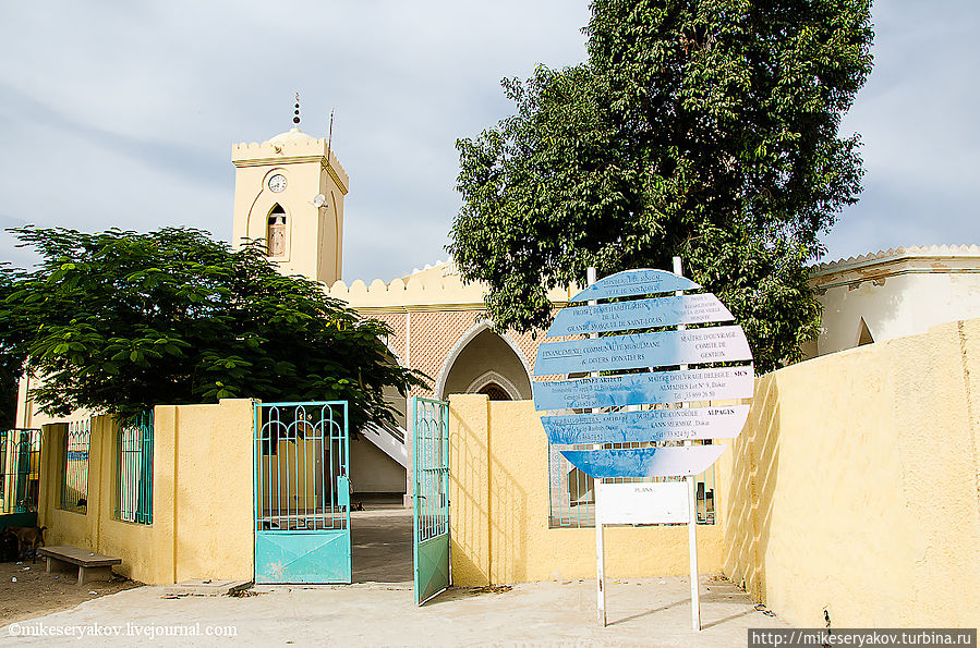 Сен Луи — столица Западной Африки Сен-Луис, Сенегал