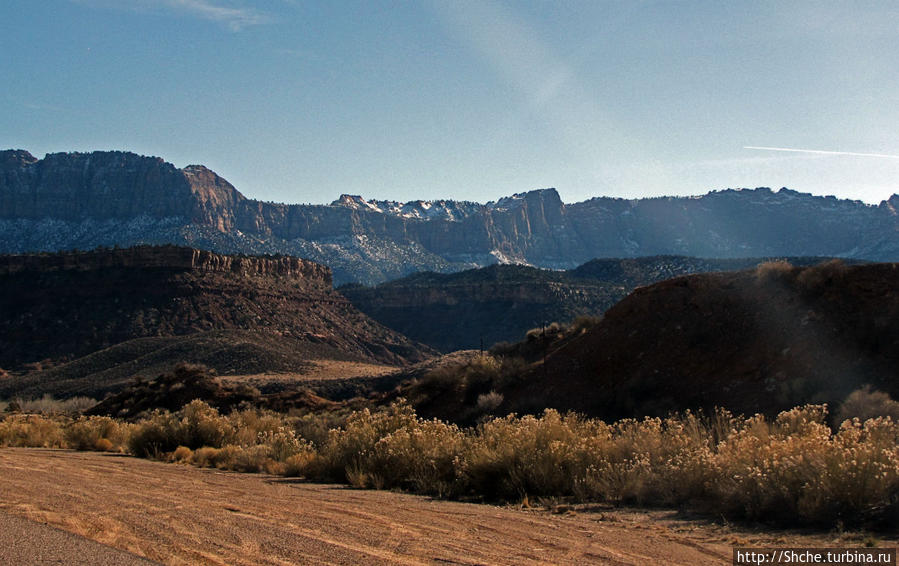 Спрингдэйл — ворота в национальный парк Зион Спрингдэйл, CША Спрингдэйл — ворота в национальный парк Зион Спрингдэйл, CША