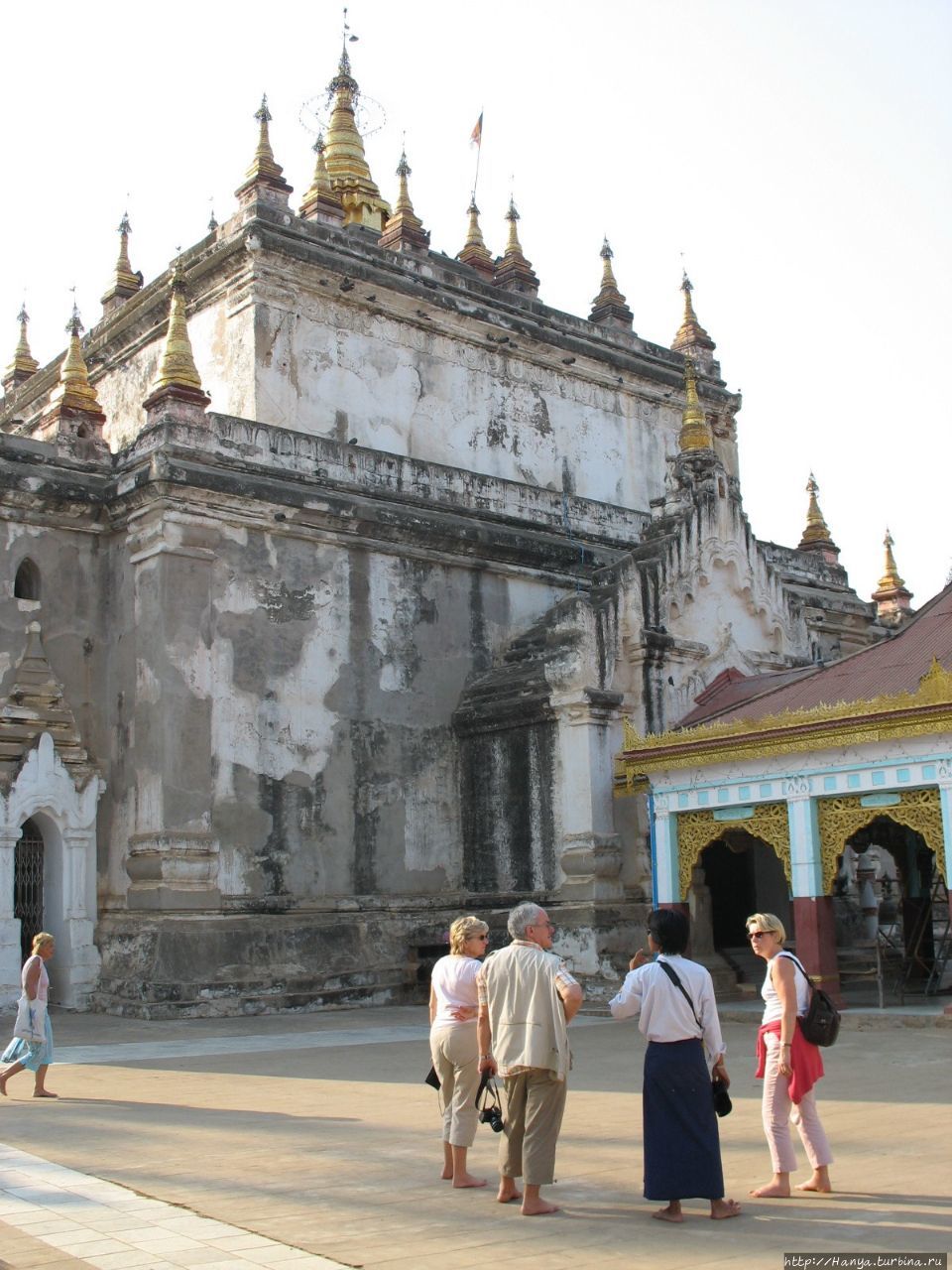 Храм Мануха в Багане Баган, Мьянма