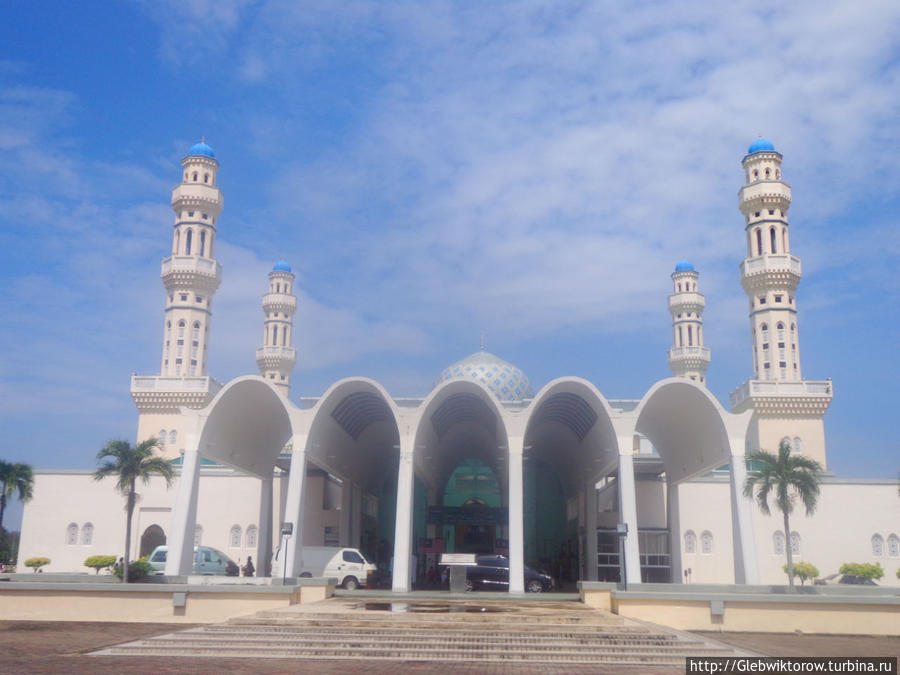 Городская мечеть Кота-Кинабалу, Малайзия