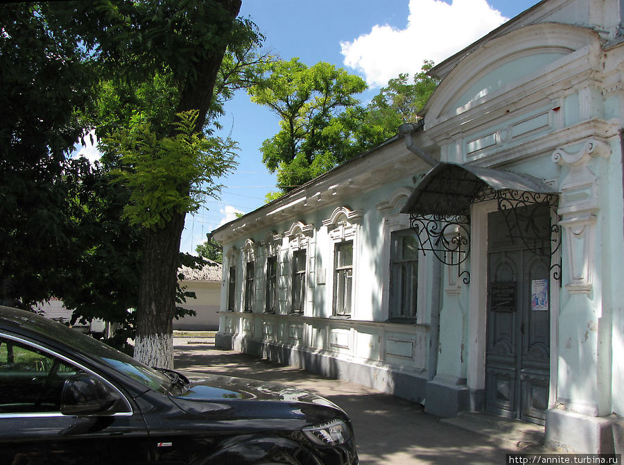 Дом-музей писателя И. Василенко (ул. Чехова, 88). Таганрог, Россия