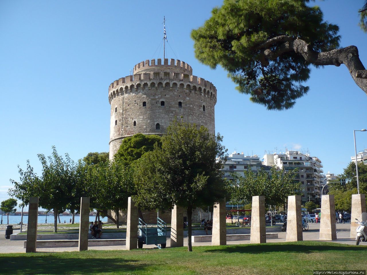 Белая башня и башня Тригони Салоники, Греция