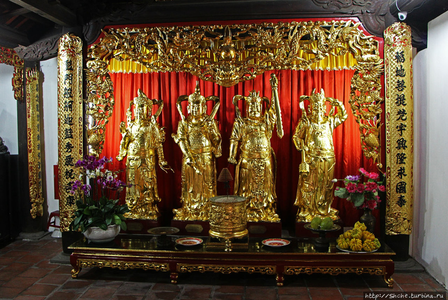 Буддистский монастырь (14в.) в Ха-Лонге