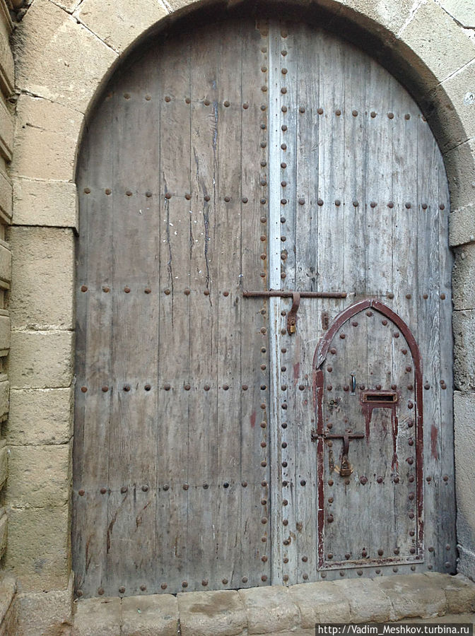 Крепостные двери Эссуэйра, Марокко