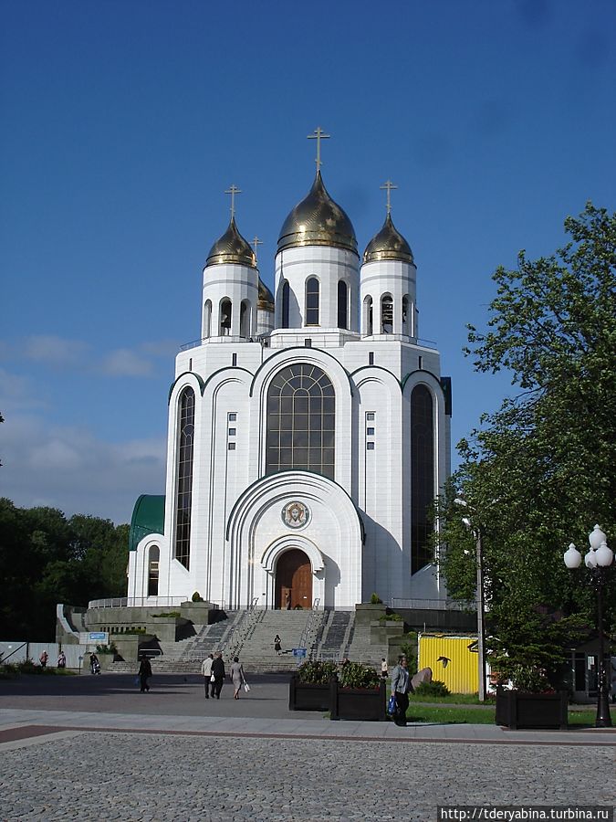 храмом Христа Спасителя... Калининград, Россия