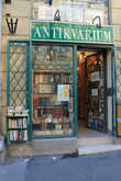 магазин старых книг, там были даже немецкие книги конца 19го века