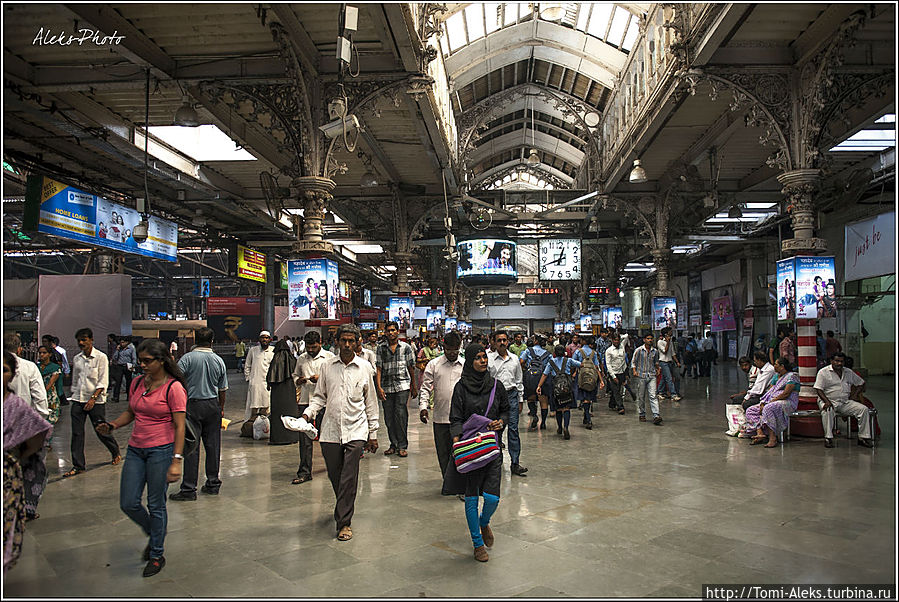 Британский размах чувствуется во всем...
* Британский размах чувствуется во всем...
*