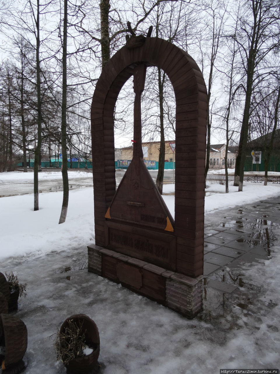 Памятник балалайке Бежецк, Россия
