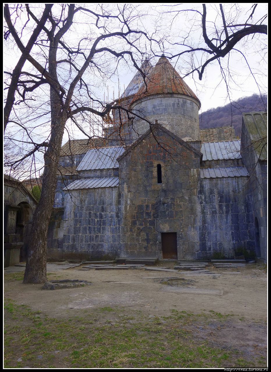 Армения. День 3. Санаин - тёмный замок христианского бога