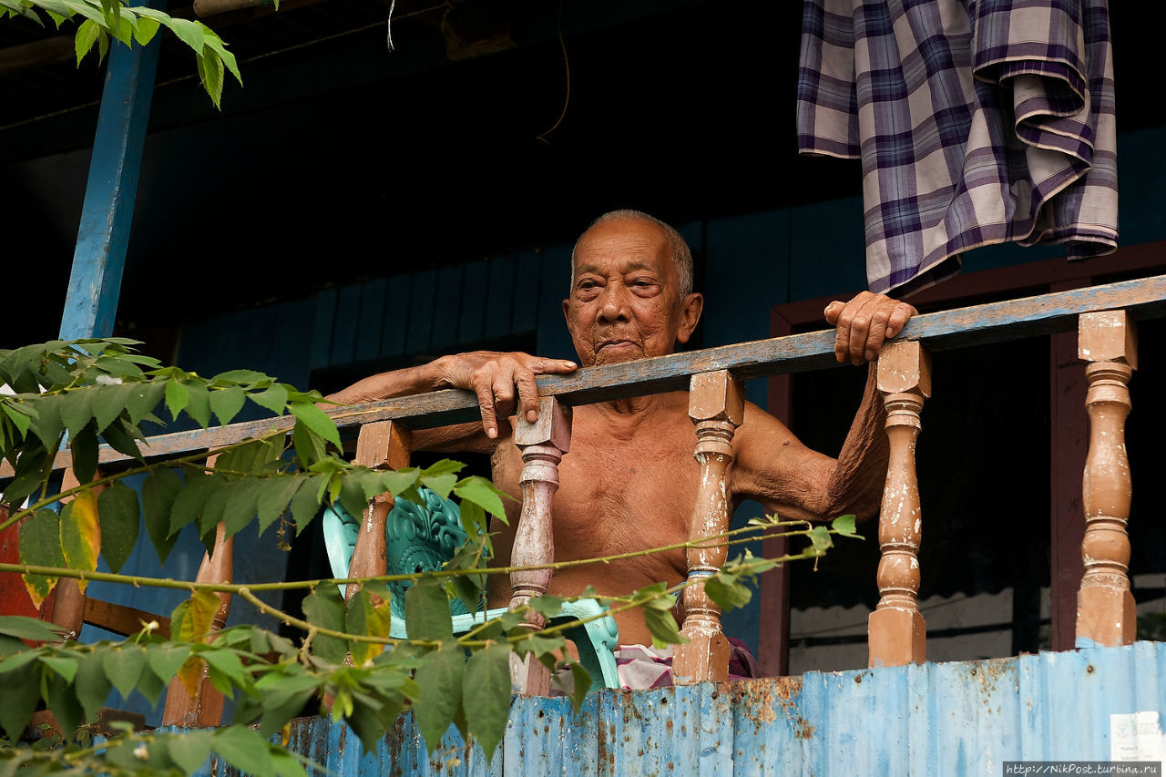 Индонезия. Часть 4. Макассар. Люди реки. Макассар, Индонезия