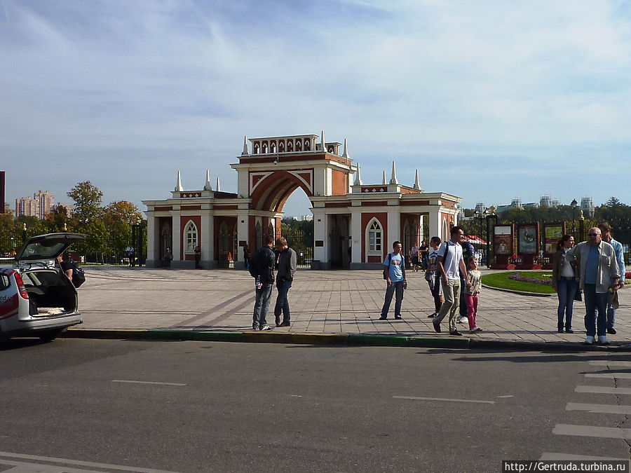 Вход в усадьбу Царицыно Вход в усадьбу Царицыно
