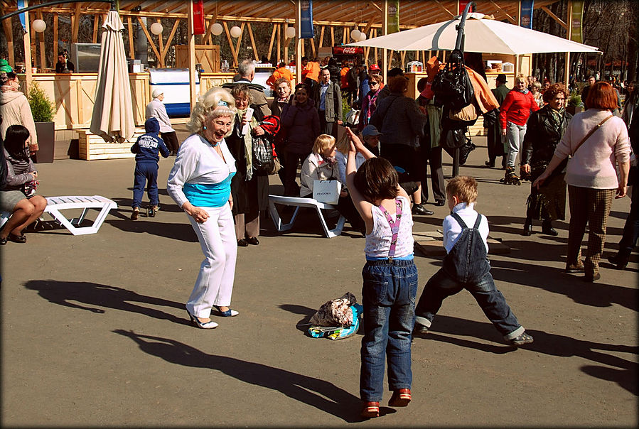 Москва — Лето в парке Москва, Россия Москва — Лето в парке Москва, Россия