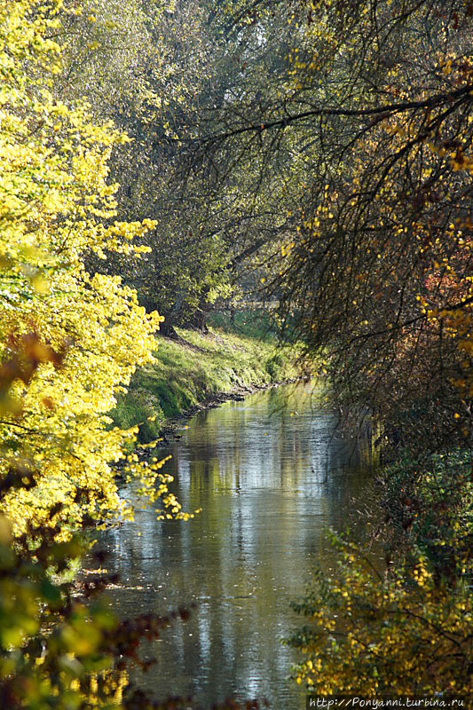 Пешком вокруг осени Вайль-дер-Штадт, Германия Пешком вокруг осени Вайль-дер-Штадт, Германия