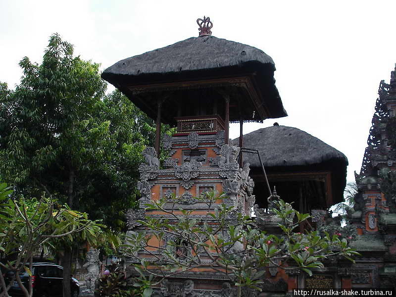 Второй по величине Гьяньяр, Индонезия