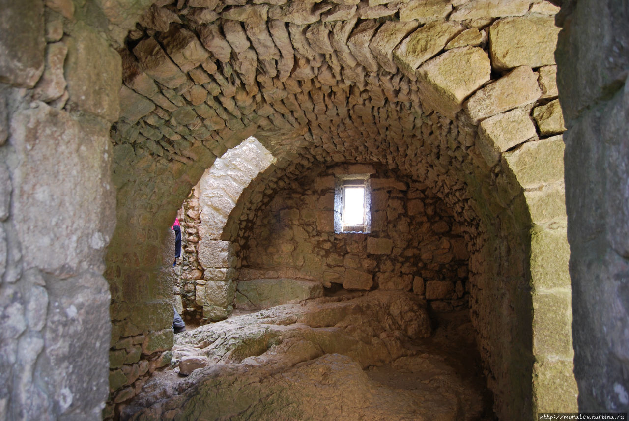 Замки Катаров: Queribus и Peyrepertuse. Перпиньян, Франция