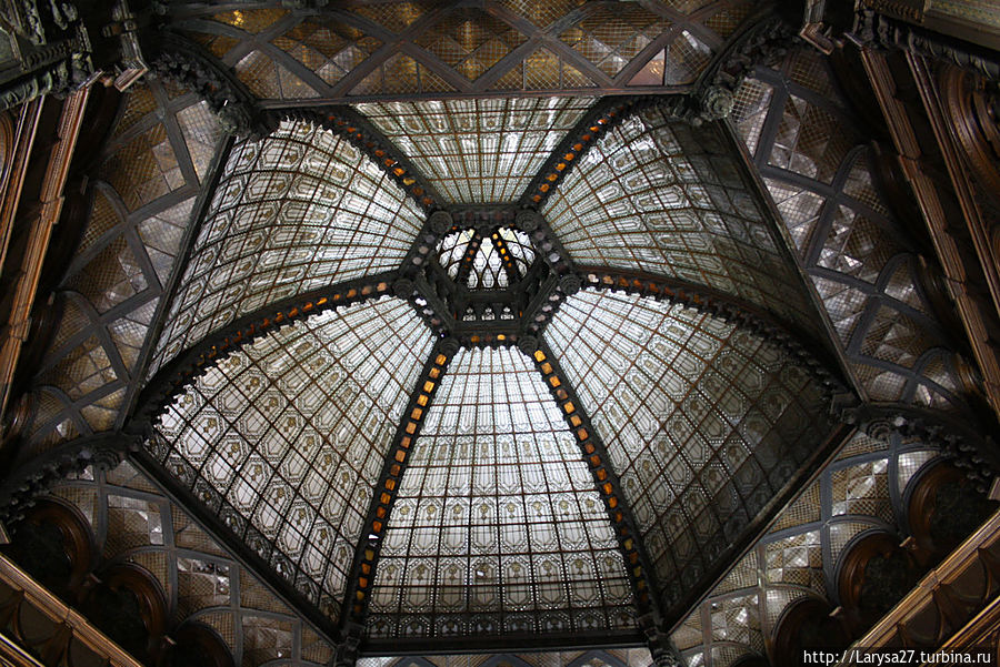 Парижский двор, архитектор Г.Шмаль, 1911 г. Парижский двор, архитектор Г.Шмаль, 1911 г.