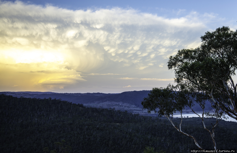 На высшей точке Зелёного Континента горе Костюшко Тредбо-Виладж, Австралия