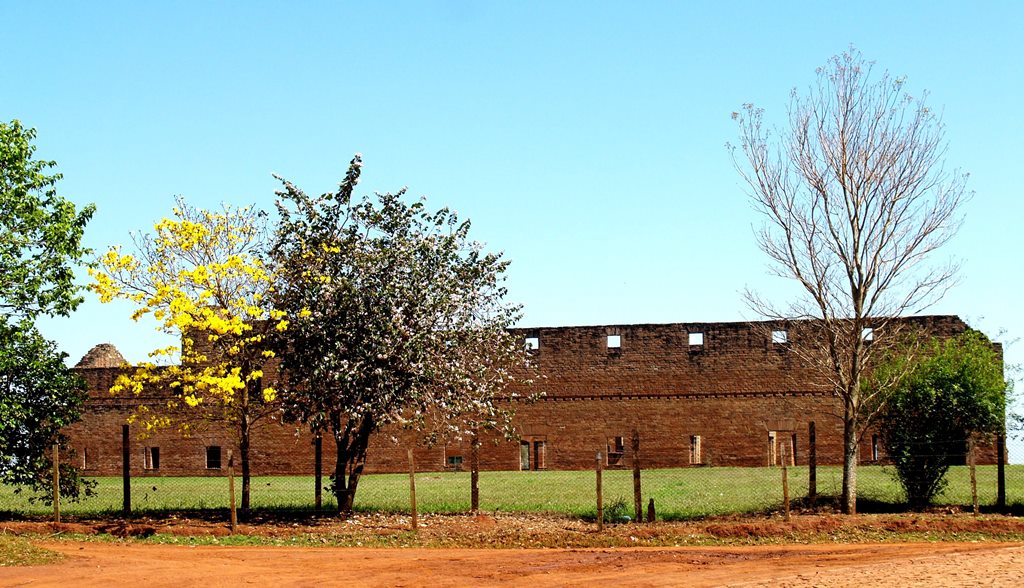 Остатки миссии иезуитов в Хесус, памятник ЮНЕСКО в Парагвае Хесус-де-Таваранге, Парагвай