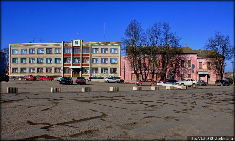 Здание администрации на пл. Карла Маркса Невель, Россия