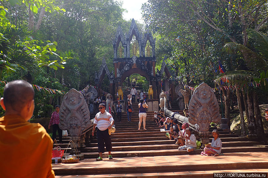 Буддисткий храм Преахангтхом,