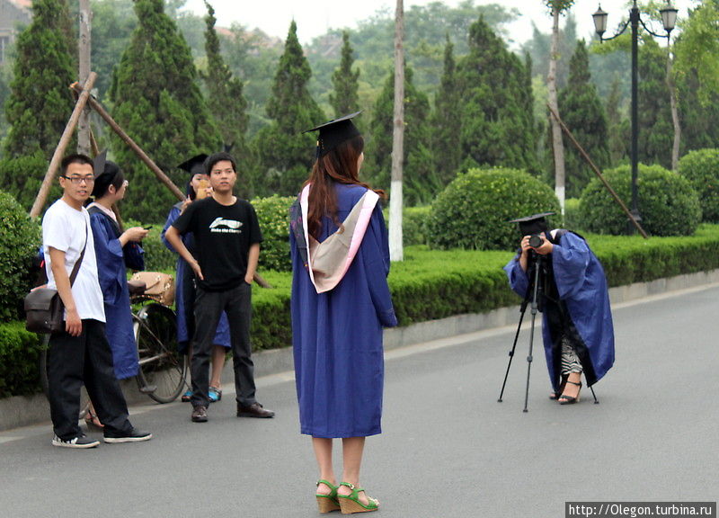 Фотосессия выпускников университета Кайфэн, Китай