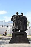 Памятник Петру и Февроньи Муромским