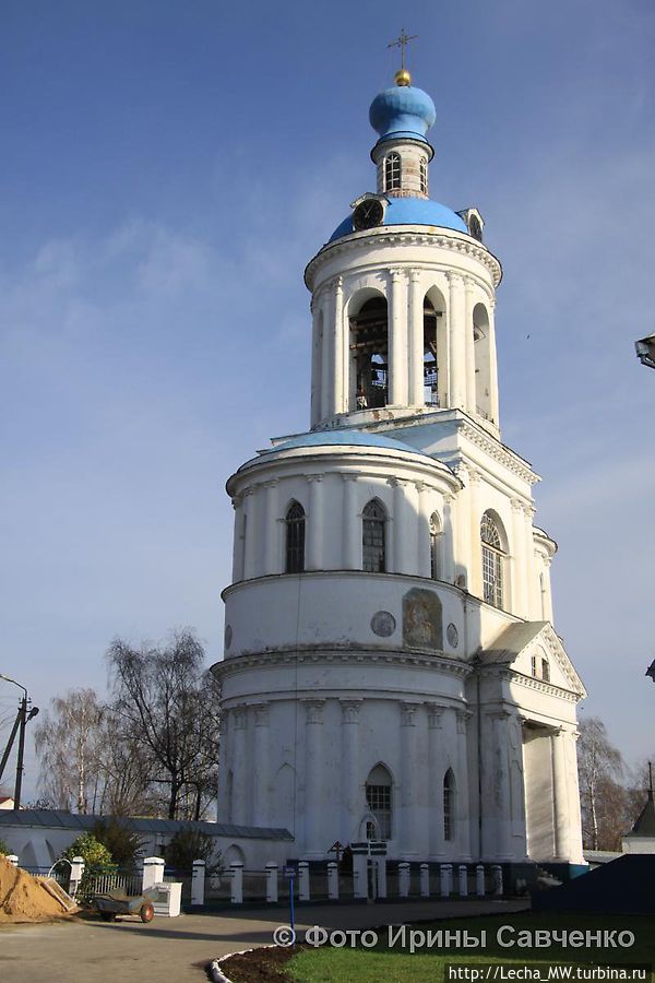 Колокольня Всех Святых с надвратной церковью Успения Пресвятой Богородицы и Святыми воротами Колокольня Всех Святых с надвратной церковью Успения Пресвятой Богородицы и Святыми воротами