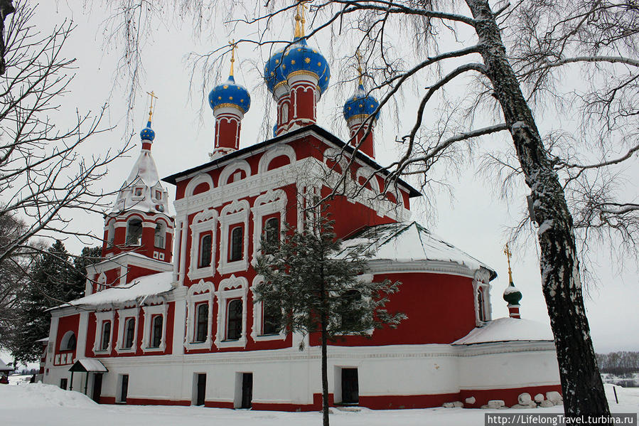 Угличский Кремль:  церковь Царевича Димитрия на Крови Углич, Россия
