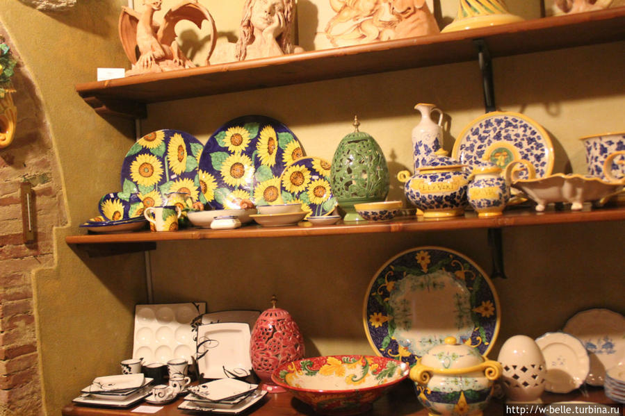 Магазин художественной керамики Пьенца, Италия