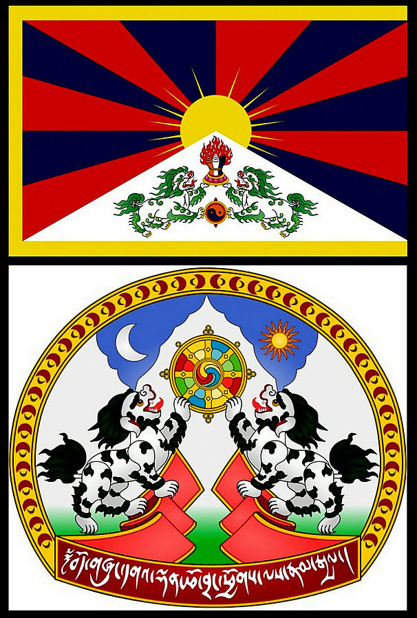 Национальный флаг Тибета (вверху) несет изображение горы с двумя снежными львами, шестью красными и шестью синими лучами, расходящимися от солнца. 
В самом Тибете этот флаг запрещен китайскими властями как символ сепаратизма.
Данная версия флага была принята в 1925 году Далай-ламой XIII, объединившим в нём военные флаги различных провинций. Флаг служил символом независимого Тибета вплоть до 1950 года.
Он остается символом правительства Тибета в изгнании (находящегося в Дхарамсале, Индия).

Описание герба Тибета (внизу)
Содержит несколько элементов флага Тибета, расположенных несколько иным образом, и ряд буддистских символов, не присутствующих на флаге. В первую очередь, это солнце и луна над Гималаями, которые представляют тибетскую страну, часто известную как Земля, Окруженная Горами Снега. На склонах гор стоят два снежных льва. Между львами расположено колесо о восьми спицах, Дхармачакра, представляющая Благородный восьмеричный путь буддизма. В колесе — вращающаяся трёхкомпонентная драгоценность, которая представляет десять добродетелей и шестнадцать гуманных способов поведения. Тибет, Китай