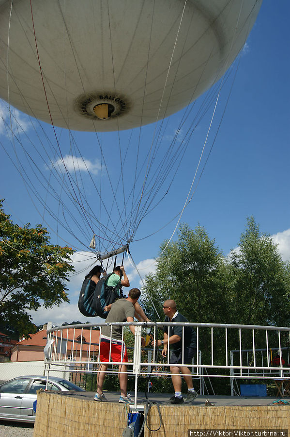 Я улетаю на большом воздушном шаре Прага, Чехия