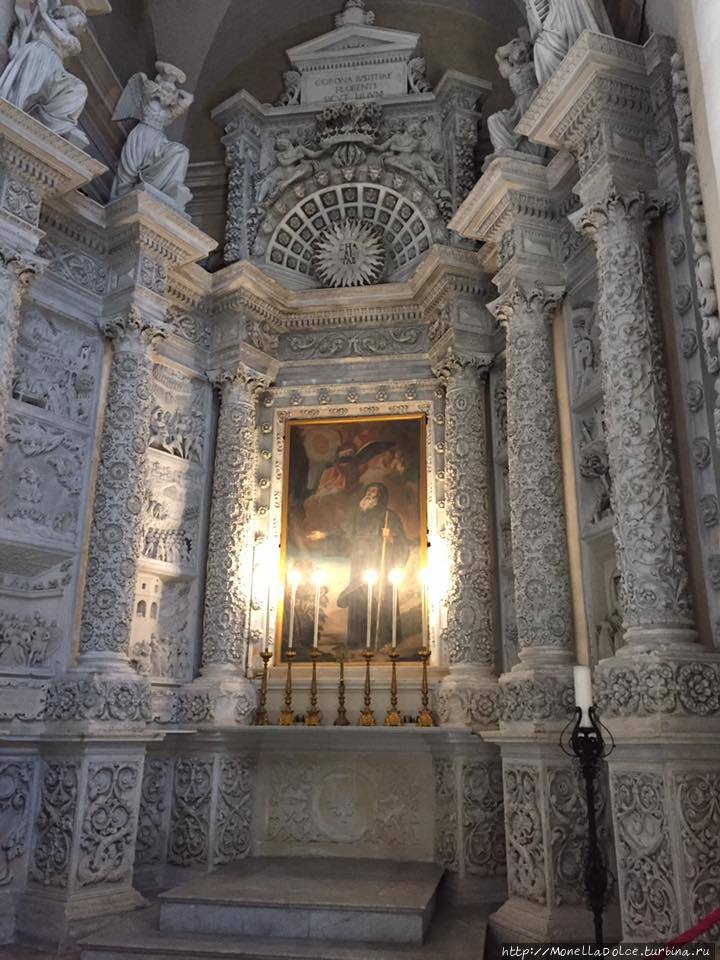 Базилика ди Санта Крочэ ди Лечче Лечче, Италия