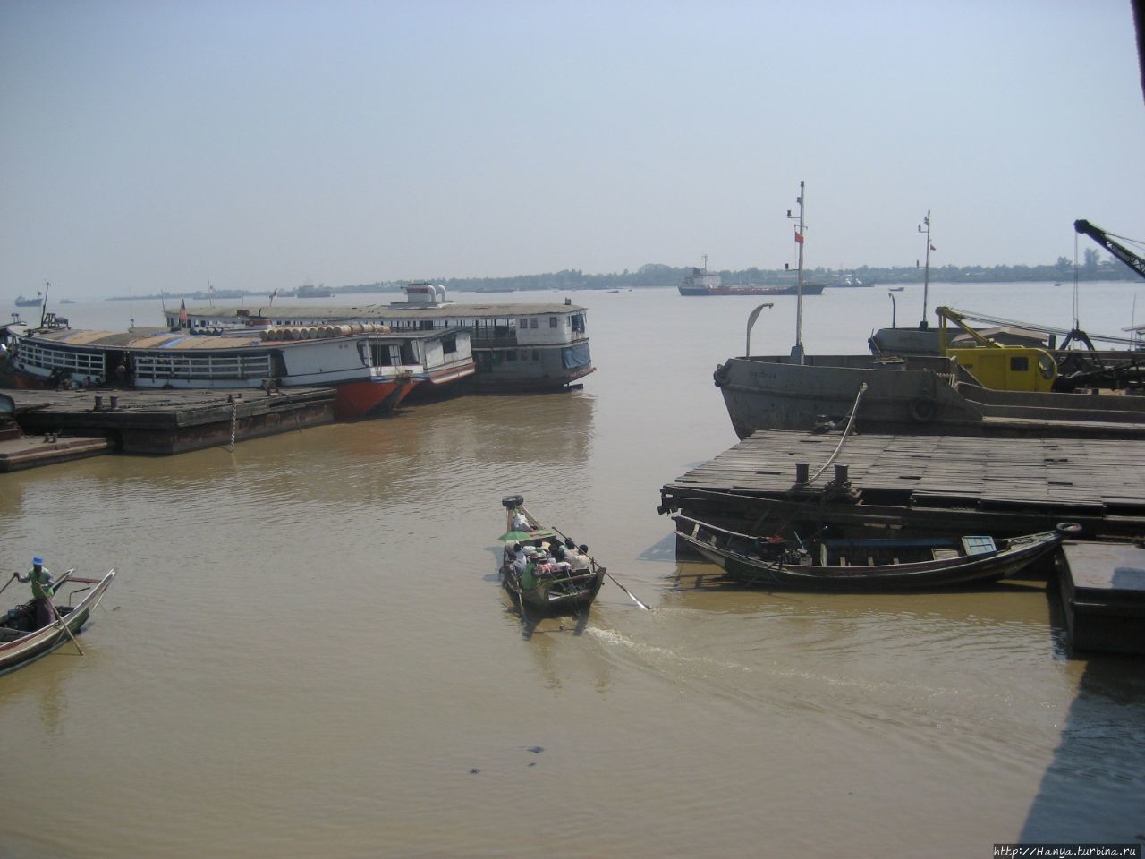 Река Хлайн Янгон, Мьянма