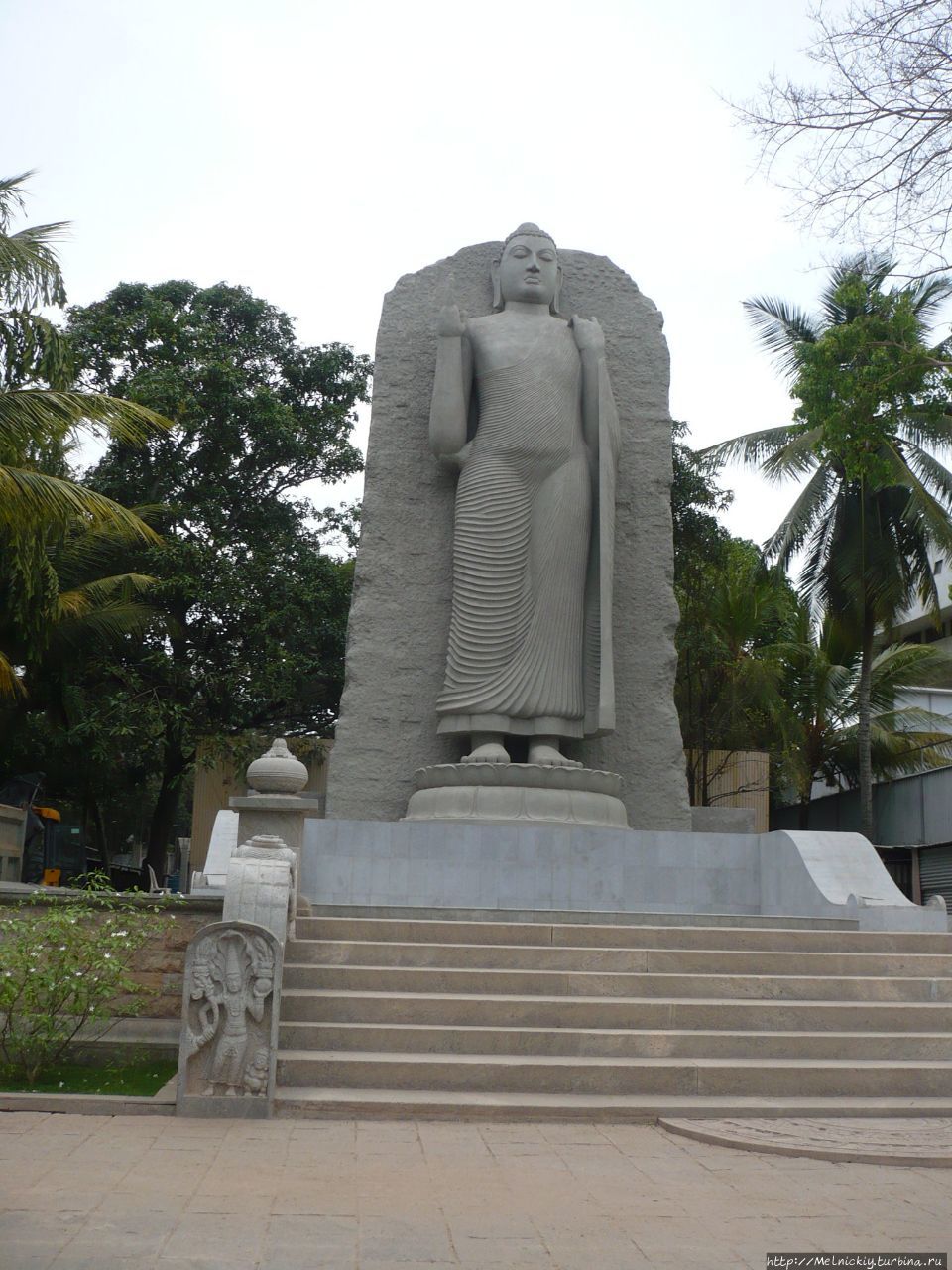 Мемориальный конференц-зал им. Бандаранаике Коломбо, Шри-Ланка