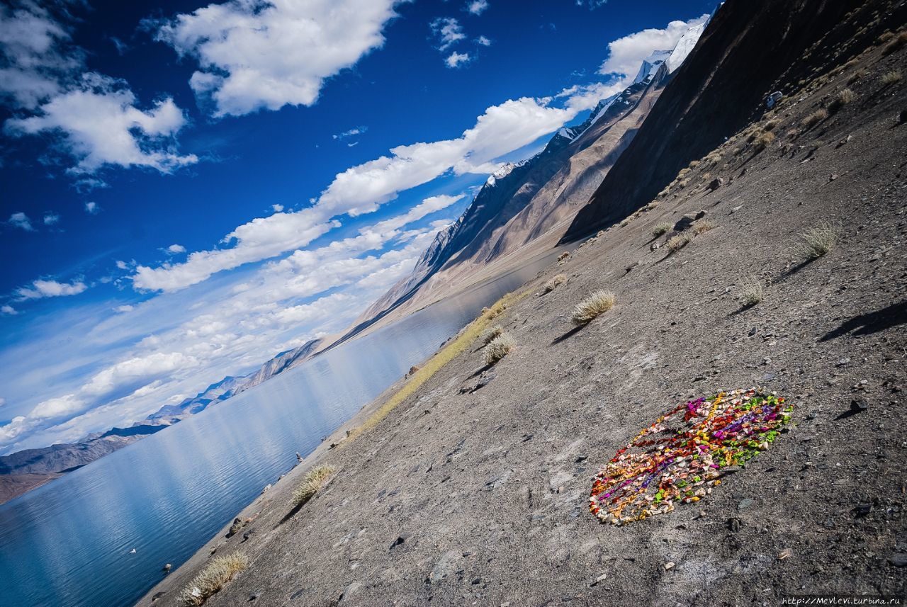 Озеро Пангонг Штат Джамму-и-Кашмир, Индия