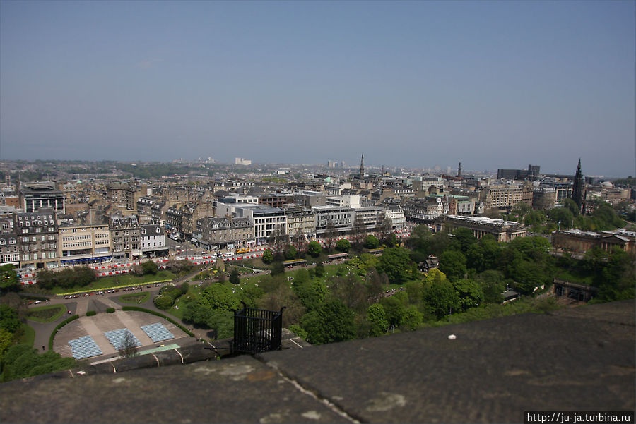 Вид с замка на город Эдинбург, Великобритания