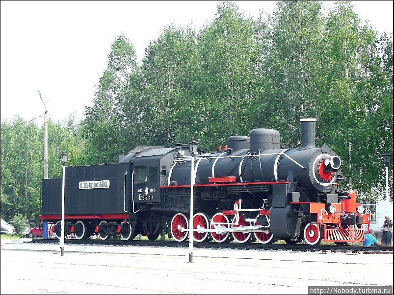 Паровоз. При желании — можно попытаться залезть внутрь)) Паровоз. При желании — можно попытаться залезть внутрь))