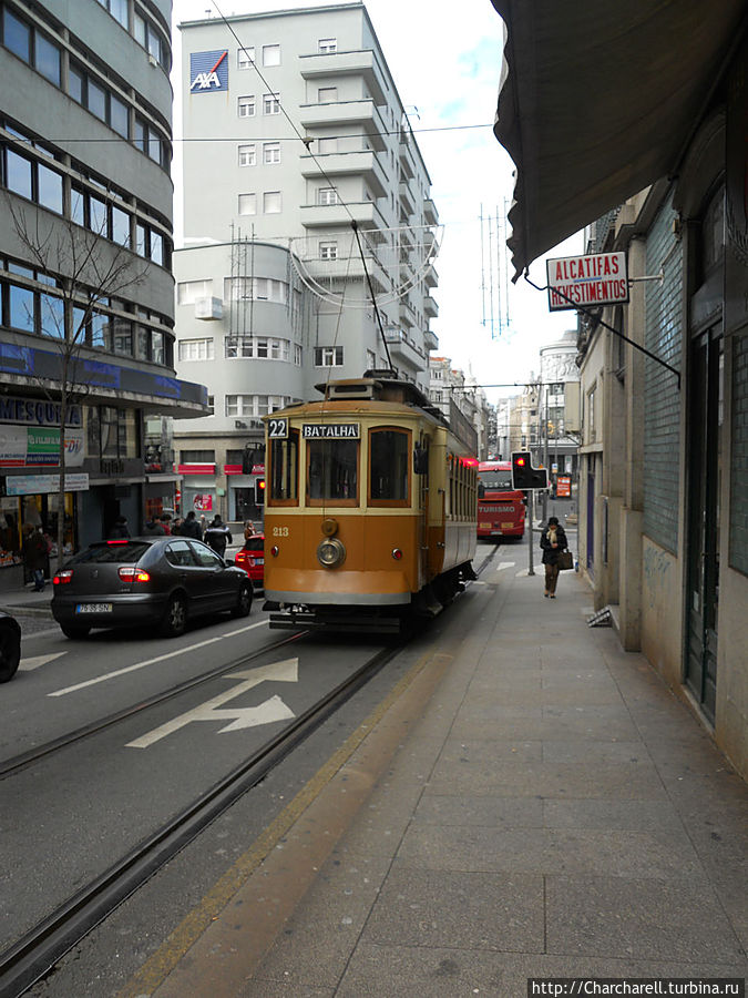 Прогулки по Порту на туристическом автобусе и своих двоих Порту, Португалия